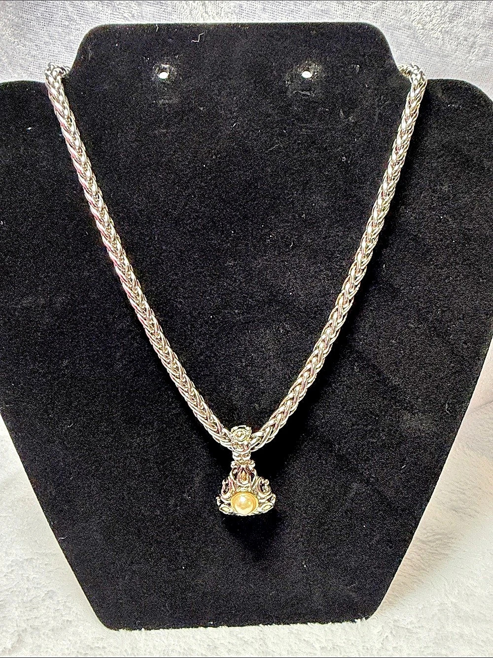Unsigned Pendant Necklace Silver & Gold